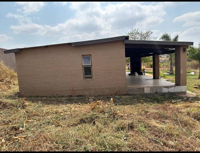 3 BEDROOM HOUSE FOR SALE IN MUTOTI